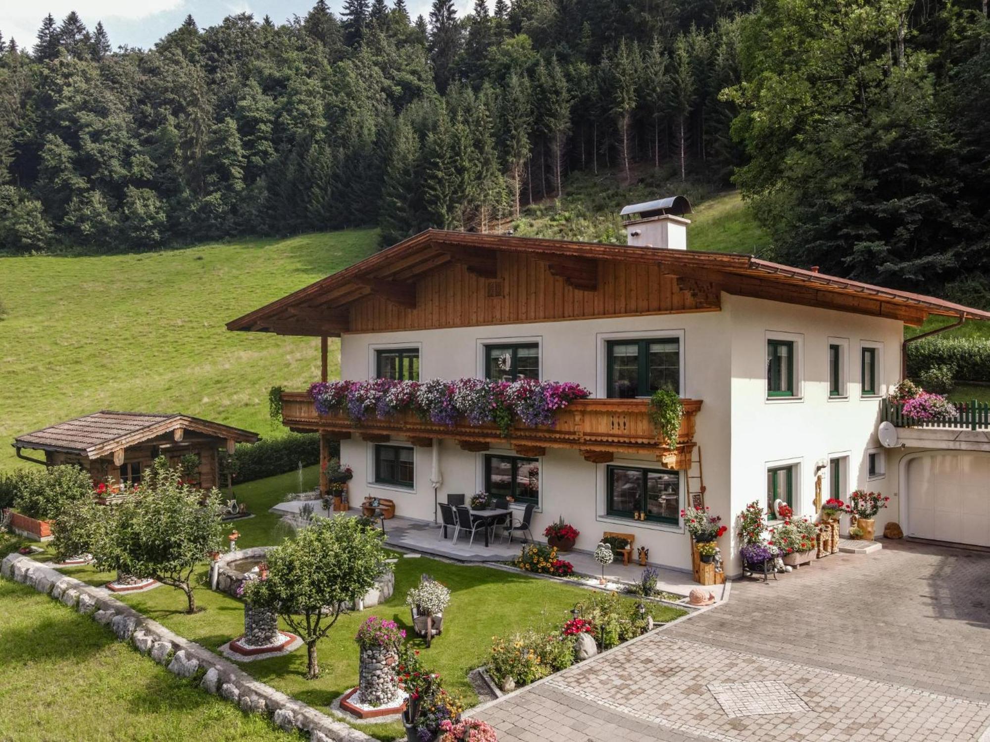 Haus Am Waldrand Apartment Hopfgarten im Brixental Exterior photo